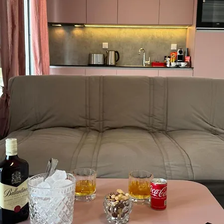 Апартаменты Maria Lux One Bedroom *