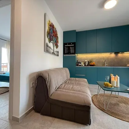Maria Lux One Bedroom